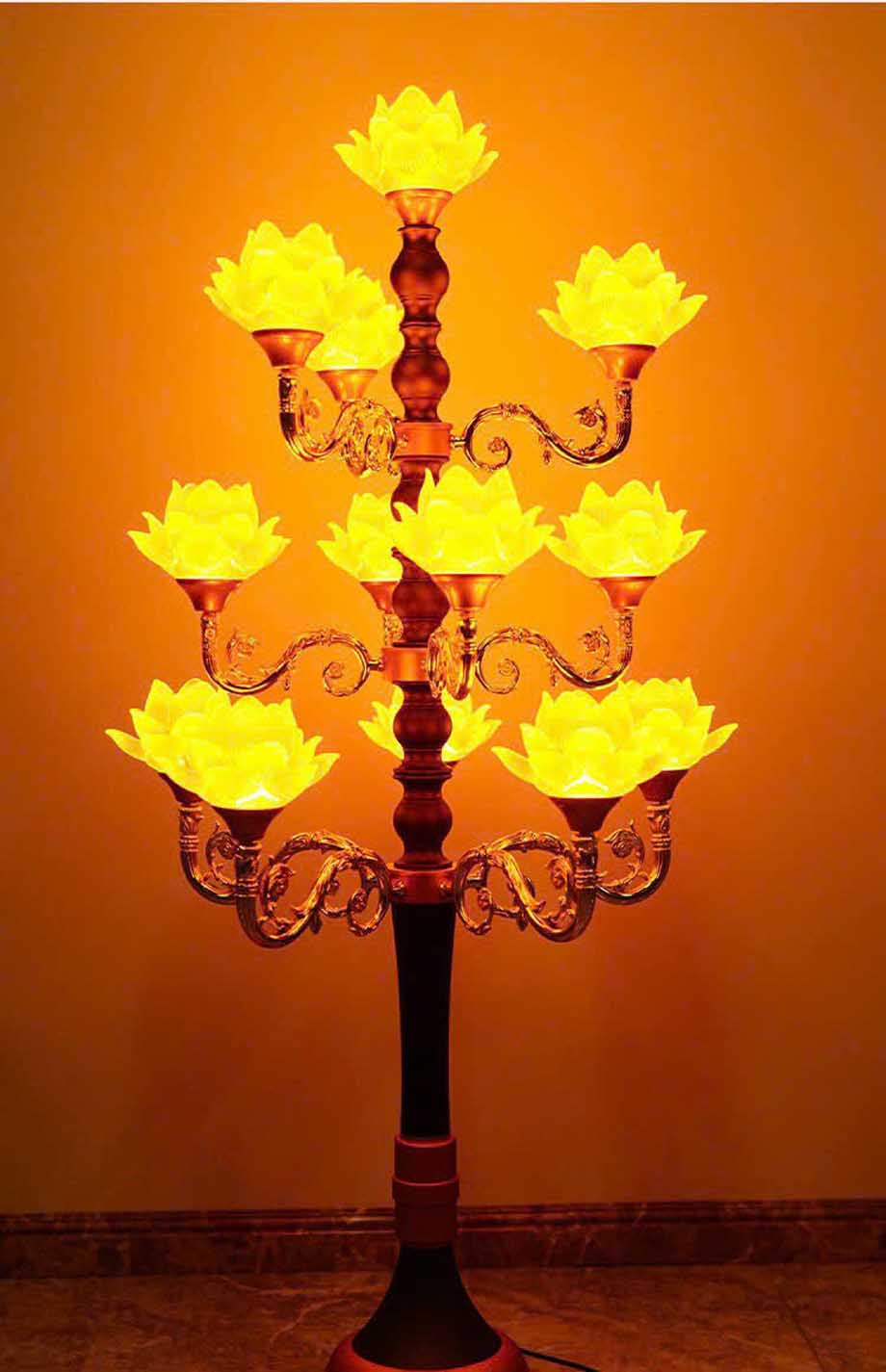 30+ mẫu đèn trang trí phòng thờ hình hoa sen hot nhất 2023 > Mẫu đèn hoa sen trang trí phòng thờ kích thước lớn 