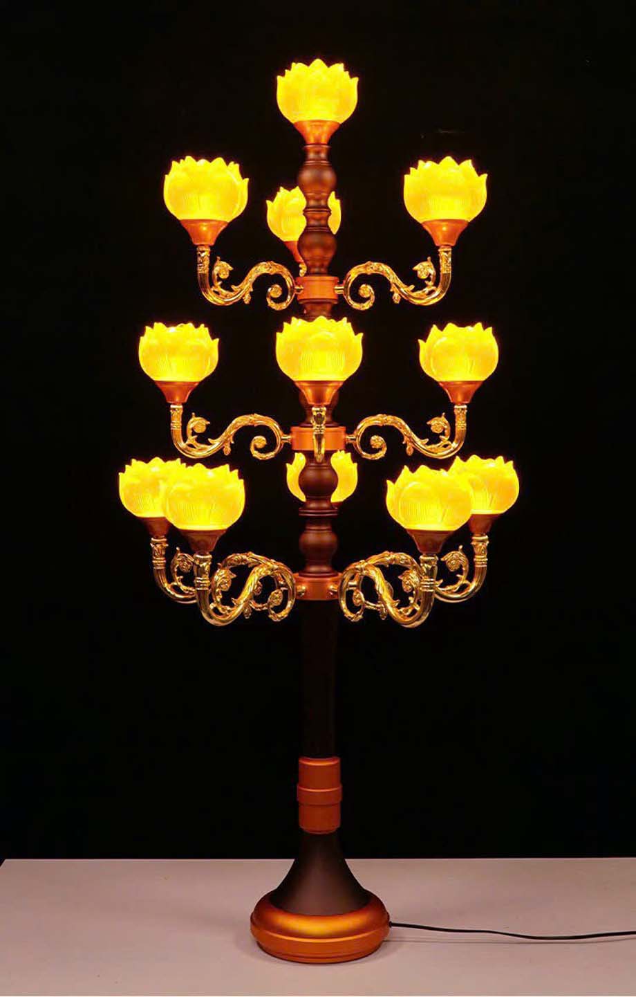 30+ mẫu đèn trang trí phòng thờ hình hoa sen hot nhất 2023 > Mẫu đèn hoa sen trang trí phòng thờ kích thước lớn 