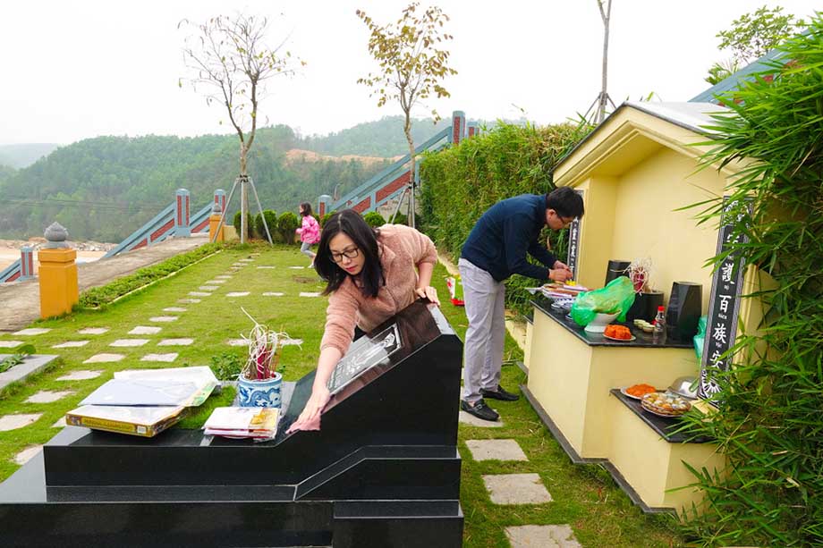 Cách chọn vị trí xây lăng mộ chuẩn phong thủy > Cách chọn vị trí xây lăng mộ chuẩn phong thủy