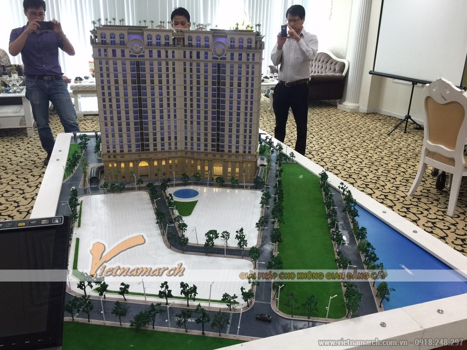 Các KTS của Vietnamarch tham quan và tư vấn cho khách hàng về dự án căn hộ cao cấp chung cư D’. Le Pont D’or - Hoàng Cầu.