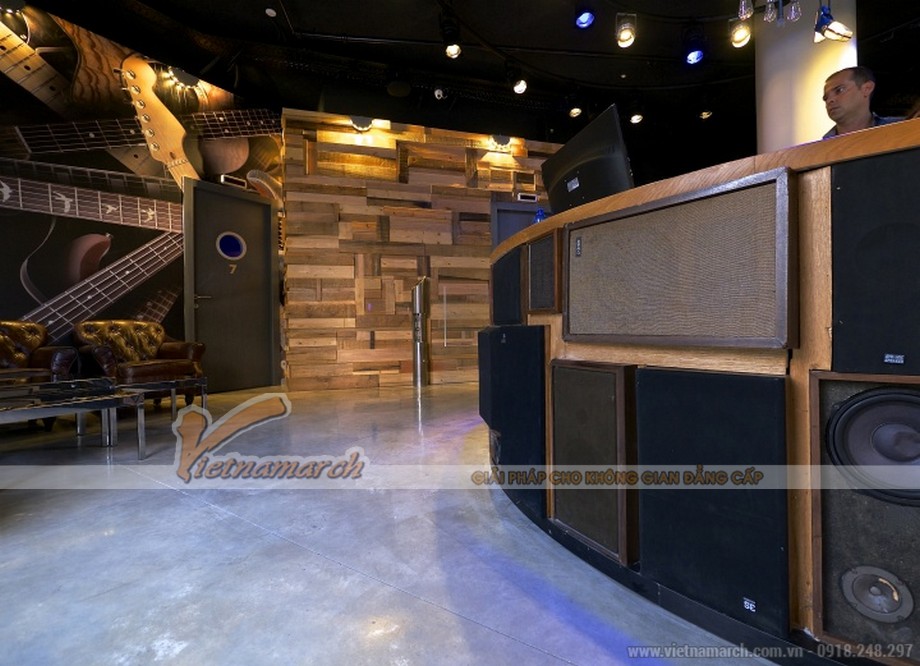 Thiết kế quán karaoke đẹp, ấn tượng giúp thu hút khách > Ấn tượng với thiết kế quán karaoke mang đậm chất âm nhạc