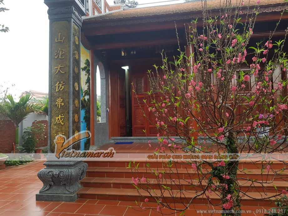 Kiến trúc nhà gỗ cổ truyền – nhà thờ tổ dòng họ Phạm tại Văn Lâm Hưng Yên > Gian thờ tổ ở chính giữa của ngôi nhà