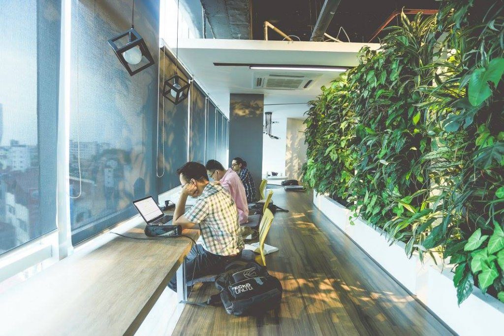Không gian làm việc chung Coworking Space hiện đại, hiệu quả và sáng tạo cho một văn phòng ở Hà Nội > 