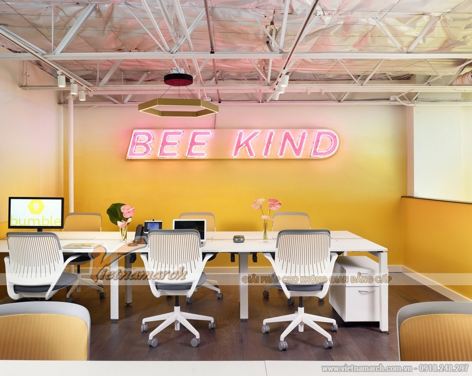 Khám phá không gian văn phòng làm việc sáng tạo, đầy màu sắc > 