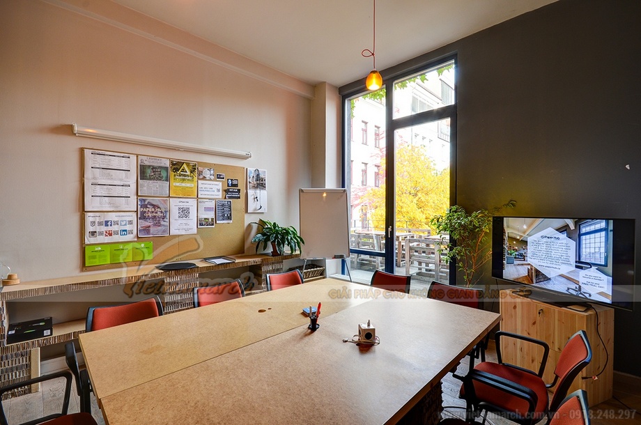 Độc đáo với thiết kế nội thất văn phòng Co-Working Space bằng giấy tổ ong tại Séc