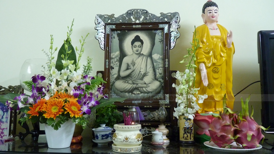 Chiêm ngưỡng 10++ mẫu bàn thờ Phật tại gia đẹp nhất 2018!