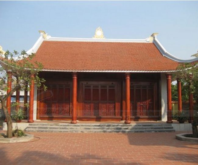 Trồng cây gì trước nhà thờ họ