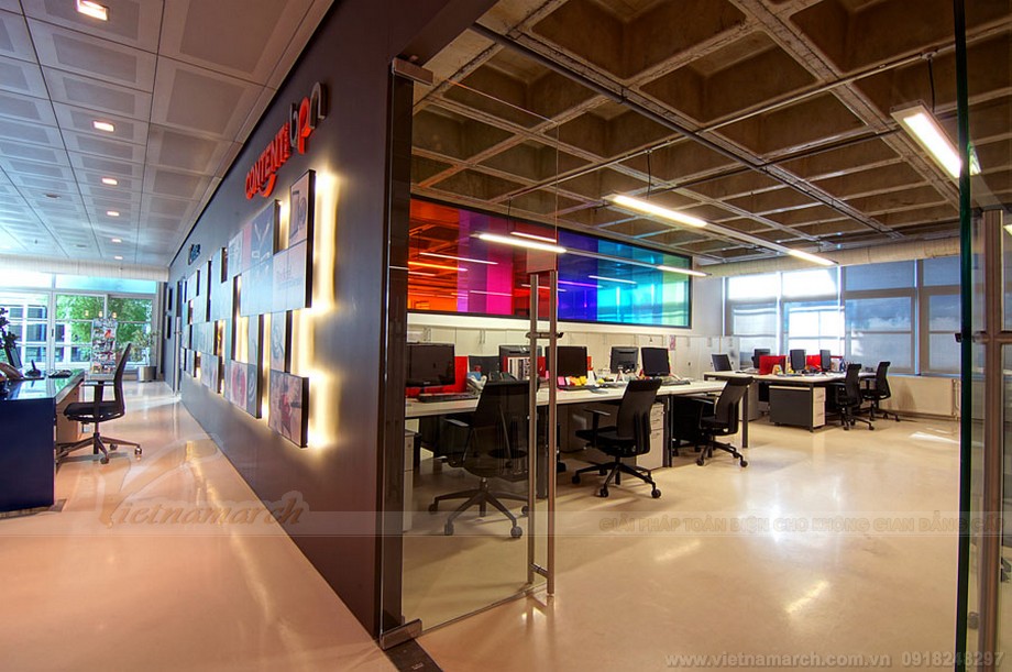 Thiết kế nội thất văn phòng với màu sắc và kiểu dáng vô cùng ấn tượng , sáng tạo