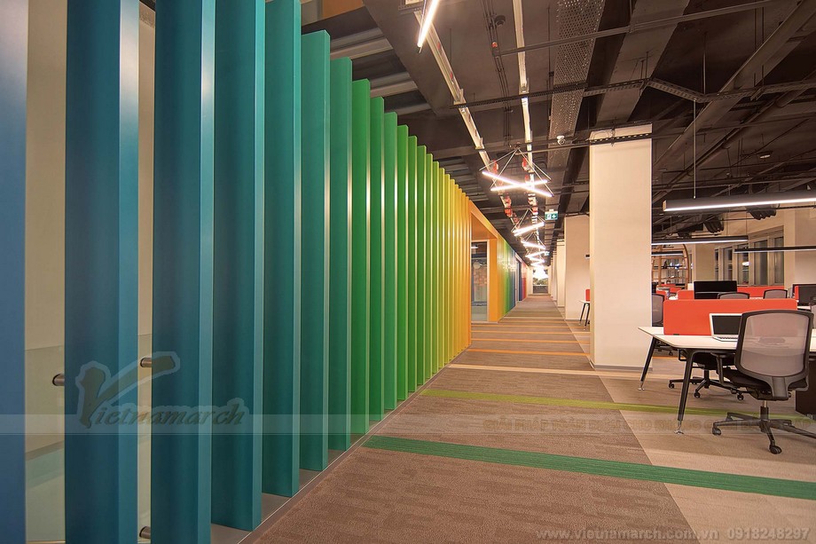 Thiết kế khu vực hành lang văn phòng coworking space sắc màu trẻ trung
