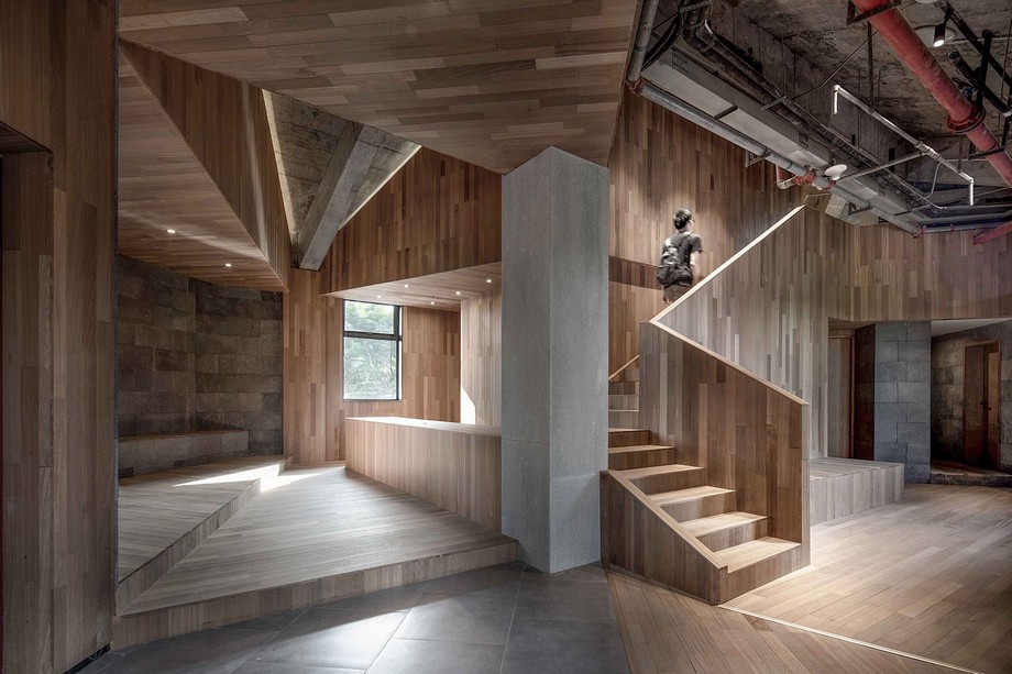 Dự án thiết kế không gian làm việc chung coworking space hiện đại với gỗ > Thiết kế khu vực cầu thang coworking space