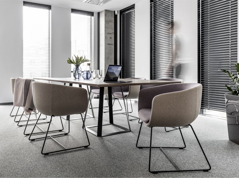 Thiết kế nội thất văn phòng tại Ba Lan phong cách hiện đại với các gam màu pastel ấn tượng > Không gian phòng họp tông màu nhã nhặn