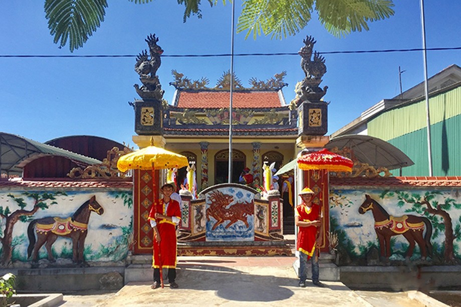 Tìm hiểu về Nguyễn Nê và một số mẫu thiết kế nhà thờ họ Nguyễn Nê ở Hà Tĩnh đẹp > Nhà thờ Nguyễn Nê tại Hà Tĩnh hiện nay