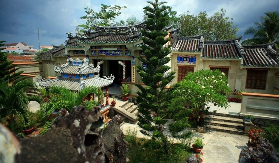 Khám phá những nét đẹp kiến trúc của lăng mộ 3000 cây vàng ở Kiên Giang > Lăng mộ 3000 cây vàng