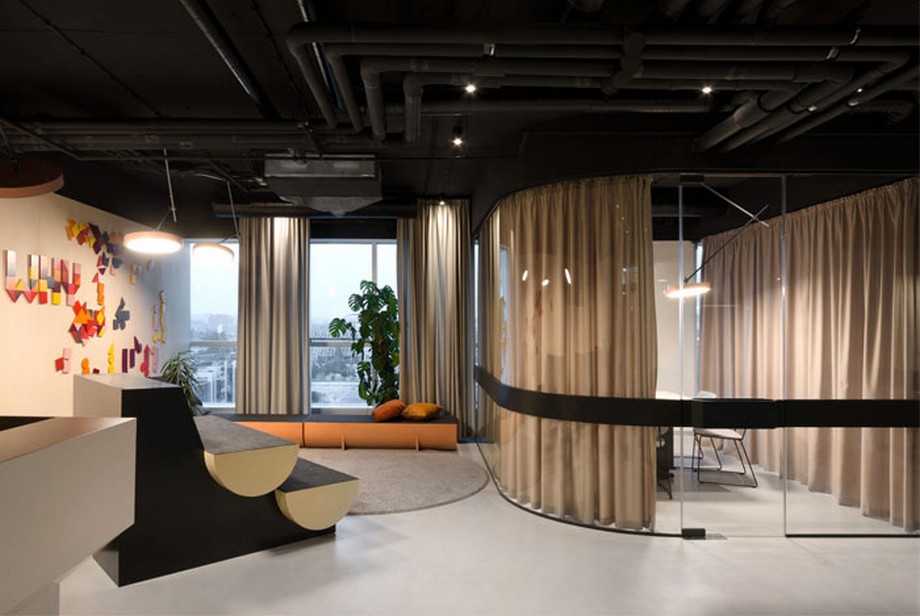 Thiết kế văn phòng truyền thông với không gian mở linh hoạt > Thiết kế khu làm việc riêng tư