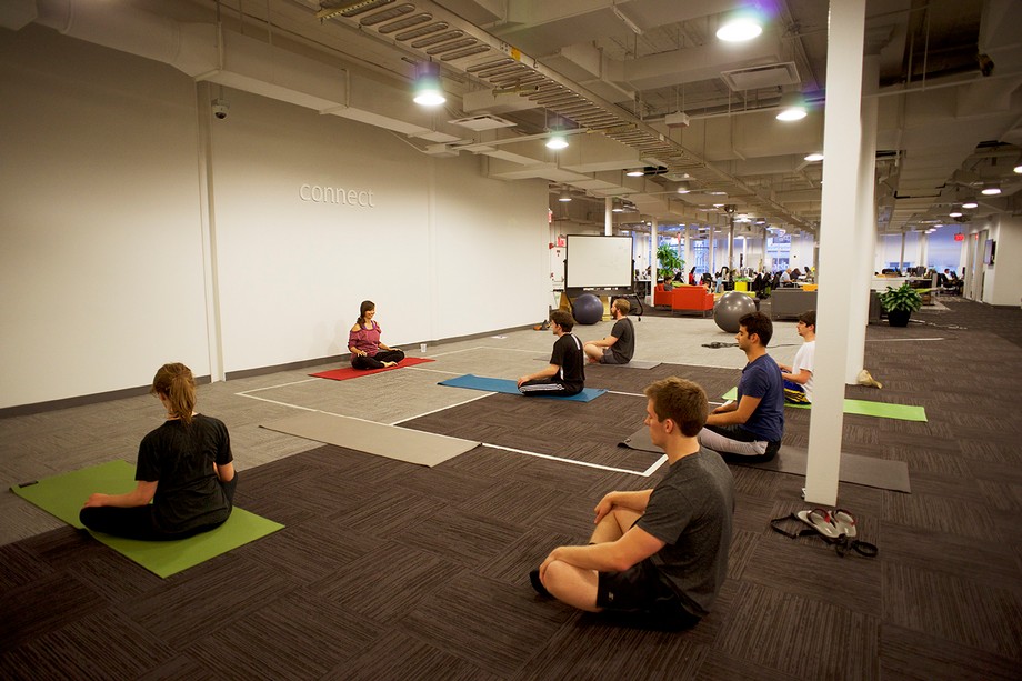 Thiết kế coworking space với phòng tập yoga độc đáo
