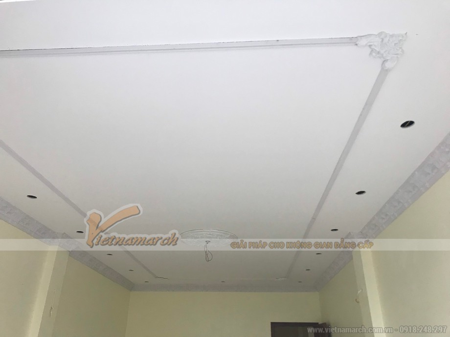 Thi công phào chỉ Composite hoạ tiết trần nhà cho nhà chị Chi tại Hà Nội > Thi công phào chỉ Composite hoạ tiết trần thạch cao cho nhà chị Chi tại Hà Nội