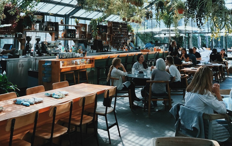 Xu hướng mới: Biến nhà hàng thành không gian coworking space vào ban ngày > Cách để thiết kế nhà hàng thành văn phòng chia sẻ