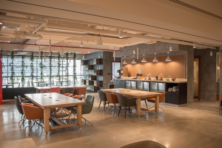 Xu hướng mới: Biến nhà hàng thành không gian coworking space vào ban ngày > Biến nhà hàng thành không gian làm việc chung