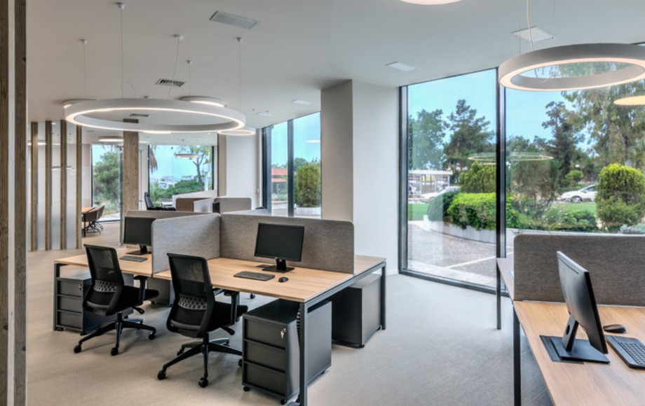 Mê mẩn với mẫu thiết kế nội thất văn phòng cho công ty ô tô ALD hiện đại, tiện nghi > Thiết kế phòng làm việc cho nhân viên