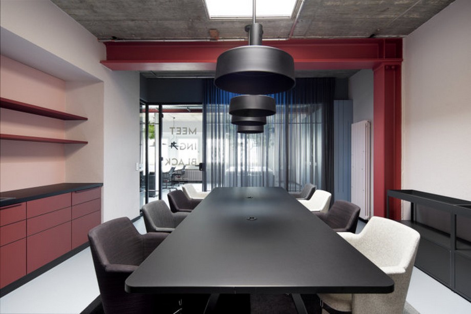 Thiết kế văn phòng coworking Urban Space mang nét đặc trưng không gian đô thị > Thiết kế phòng họp trong Urban coworking Space 