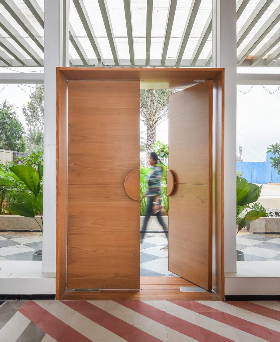 Thiết kế văn phòng đương đại bằng việc sử dụng vật liệu gỗ tự nhiên