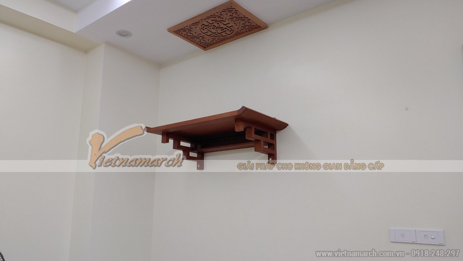 Mẫu bàn thờ treo tinh tế, thiêng liêng bằng gỗ gụ truyền thống cho không gian nhà bạn – BTT02 > Bàn thờ treo BTT02 kích thước 480x810mm cho chung cư
