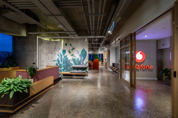 Cải tạo khách sạn thành văn phòng chia sẻ Kolektif House Coworking