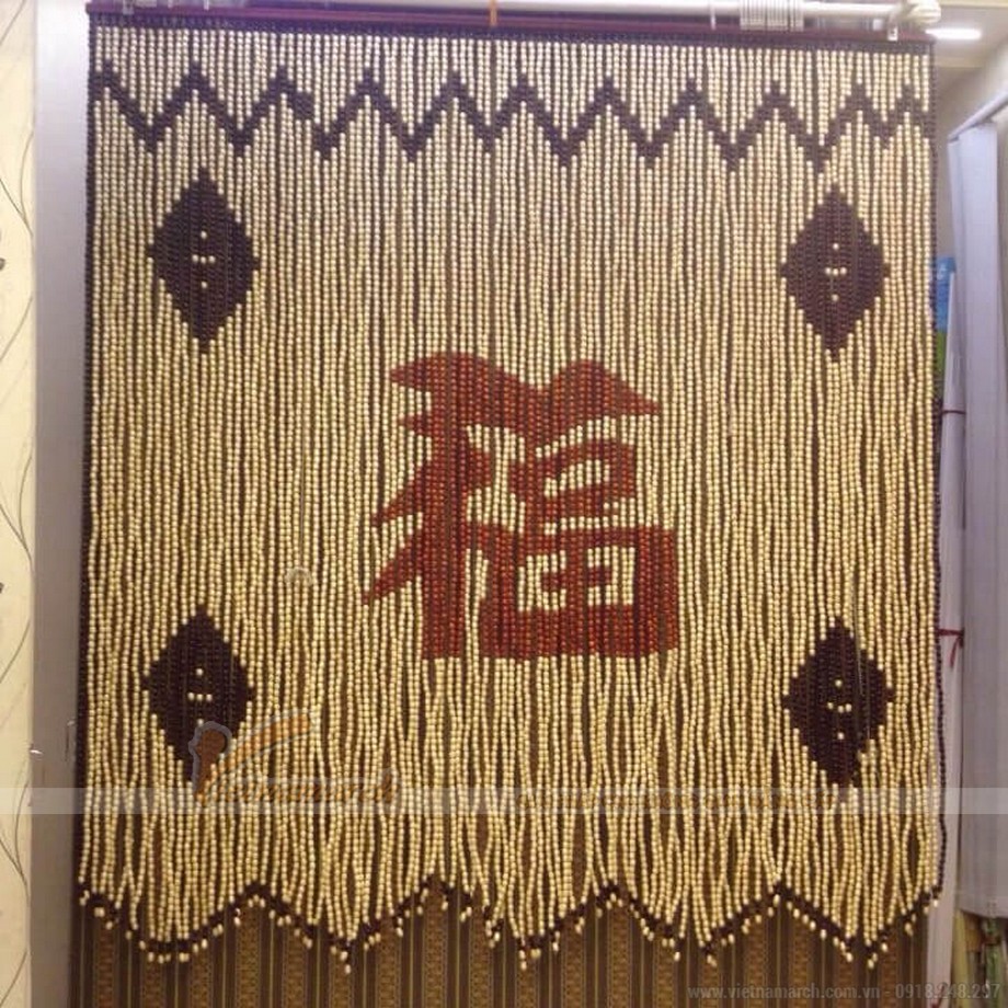 Rèm hạt che bàn thờ