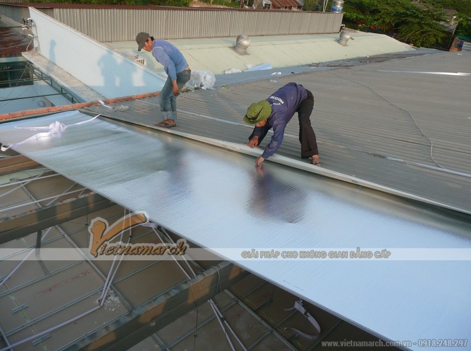 Giải pháp chống ồn cho mái nhà > Dùng tấm lợp cách nhiệt cho mái tôn