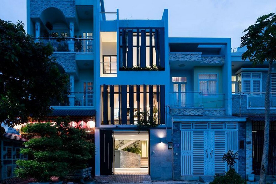 Top 10+ mẫu thiết kế nhà phố có bể bơi mini hiện đại mới nhất 2023 > Thiết kế hồ bơi mini trong nhà phố 70m2 tại Sài Gòn