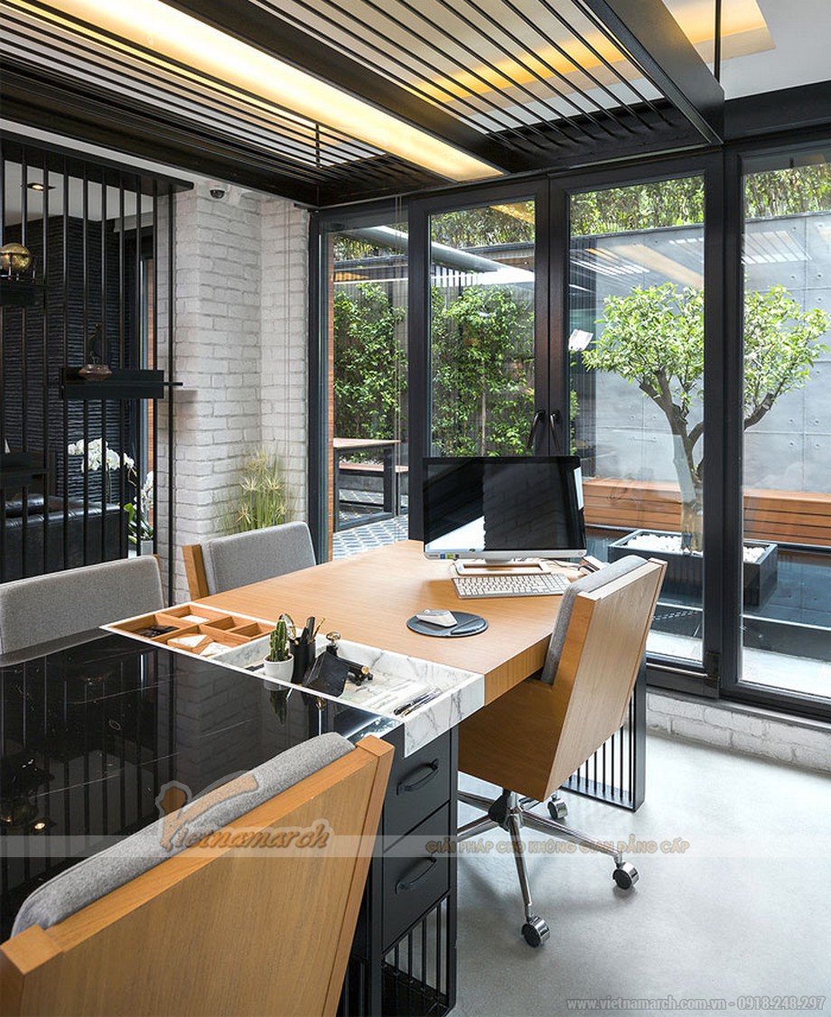Mẫu thiết kế nội thất văn phòng cao cấp Tập đoàn EMRE GROUP với tông màu tương phản > Thiết kế phòng chủ tịch cao cấp hiện đại