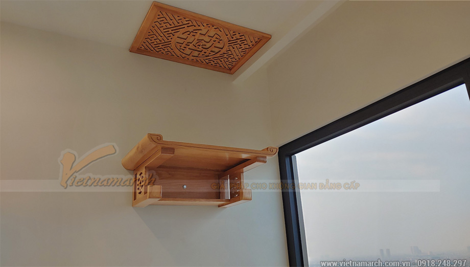 Mẫu bàn thờ treo gỗ sồi 61x89cm chân chữ Thọ màu trần sồi
