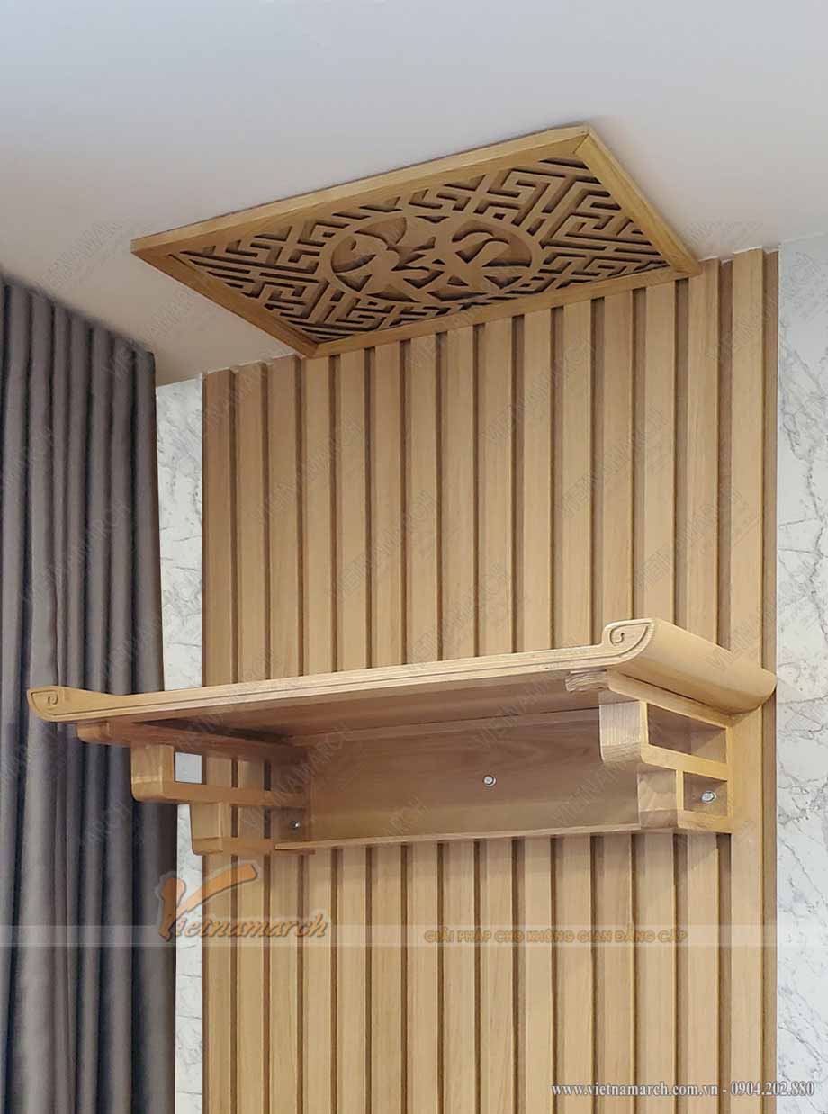 Mẫu bàn thờ treo gỗ sồi 48x69cm kèm vách ngăn gỗ và tấm chắn ám khói đơn giản hiện đại
